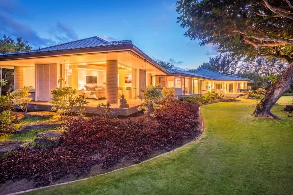 Beachfront Four Bedroom Villa in Kauai photo 3