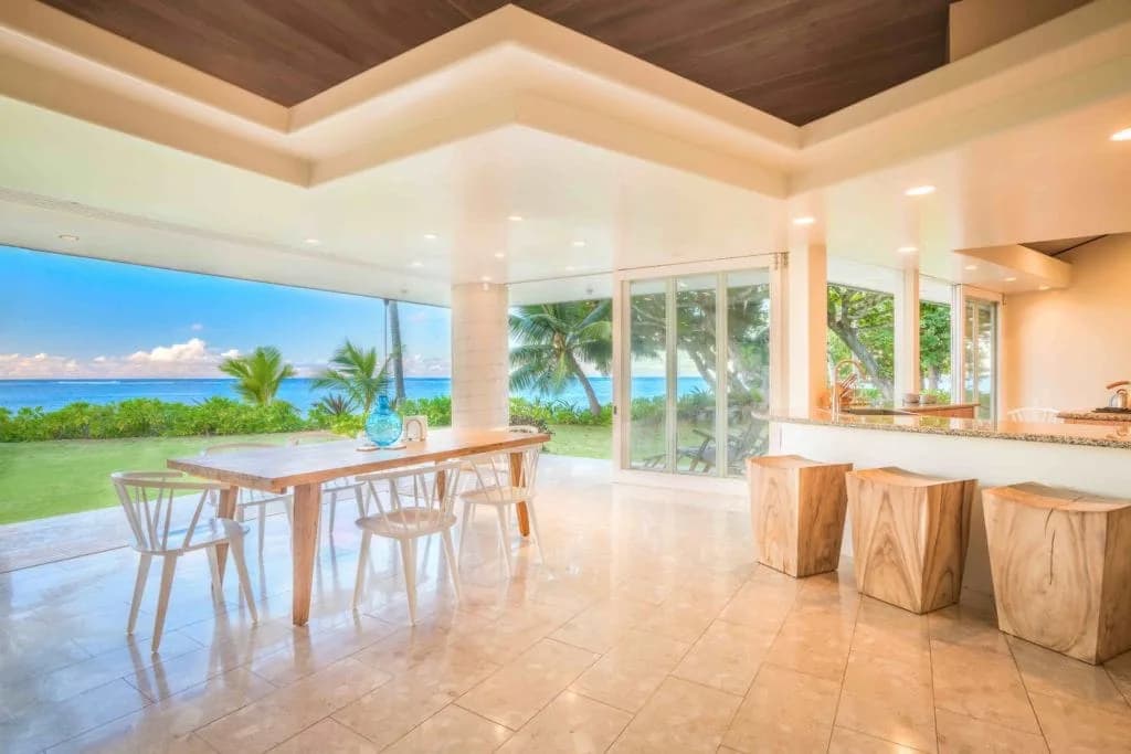 Beachfront Four Bedroom Villa in Kauai photo 5