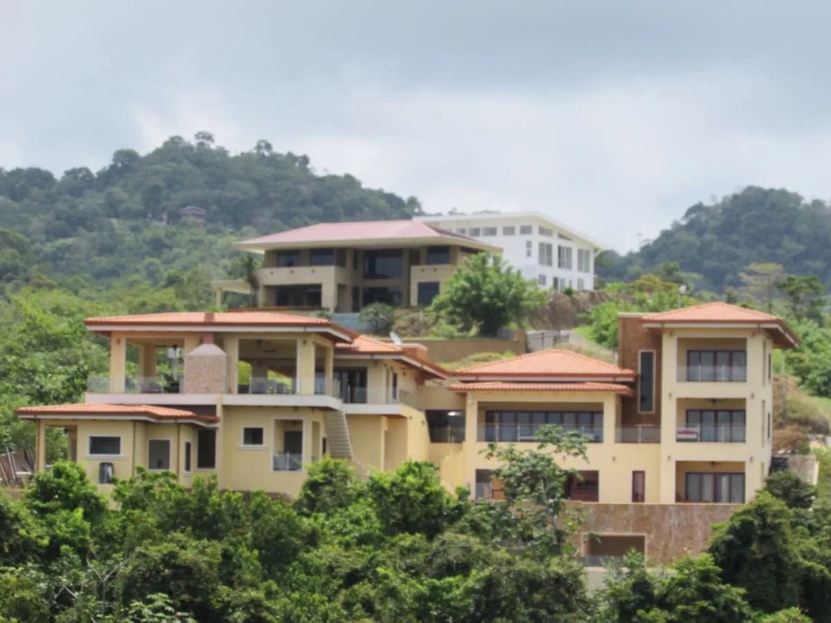 Spacious Seven-Bedroom Villa in Jaco Beach