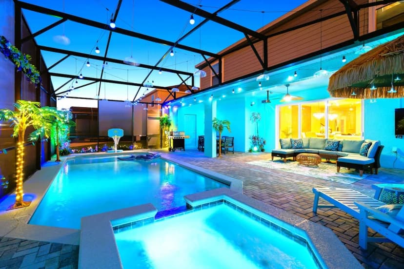 Resort-Style Villa with Private Pool in Orlando
