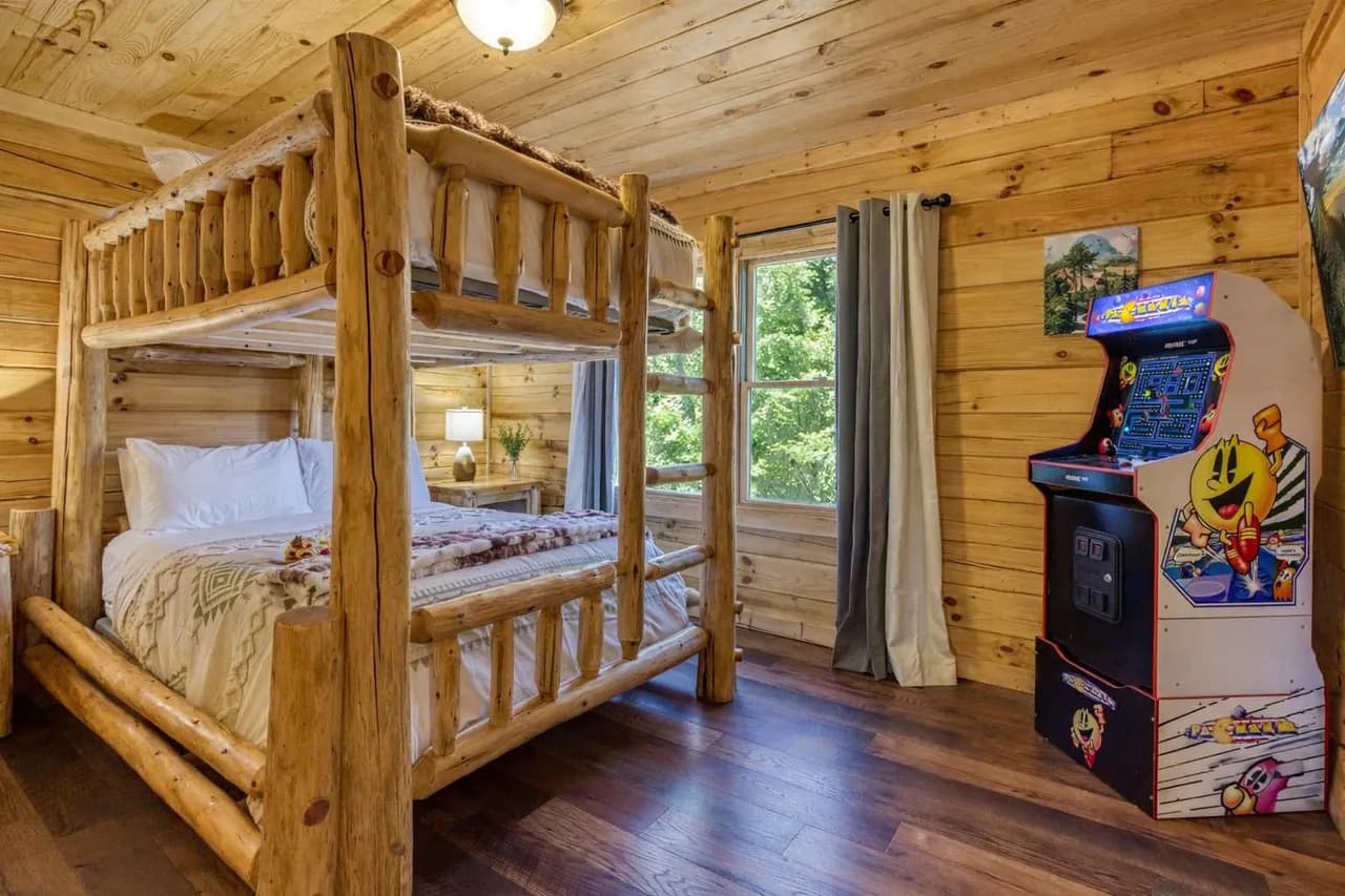 Ridge Hollow Retreat – Hot Tub, Fire Pit, Dogs photo 5