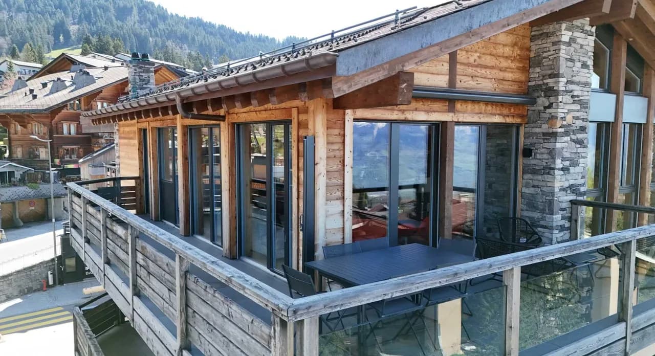Luxuriöses Duplex in den Alpen mit Bergblick