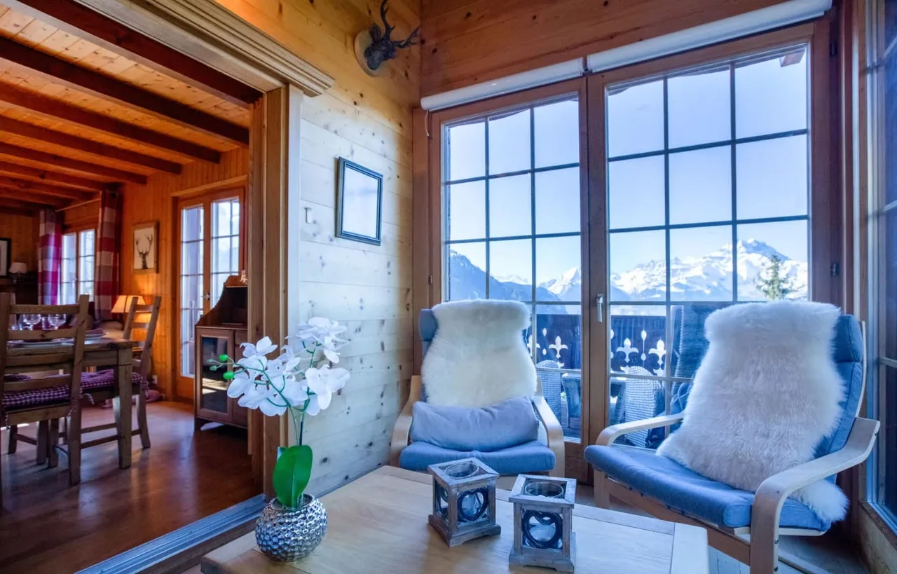 Modern Chalet Surrounded By Swiss Peaks photo 5