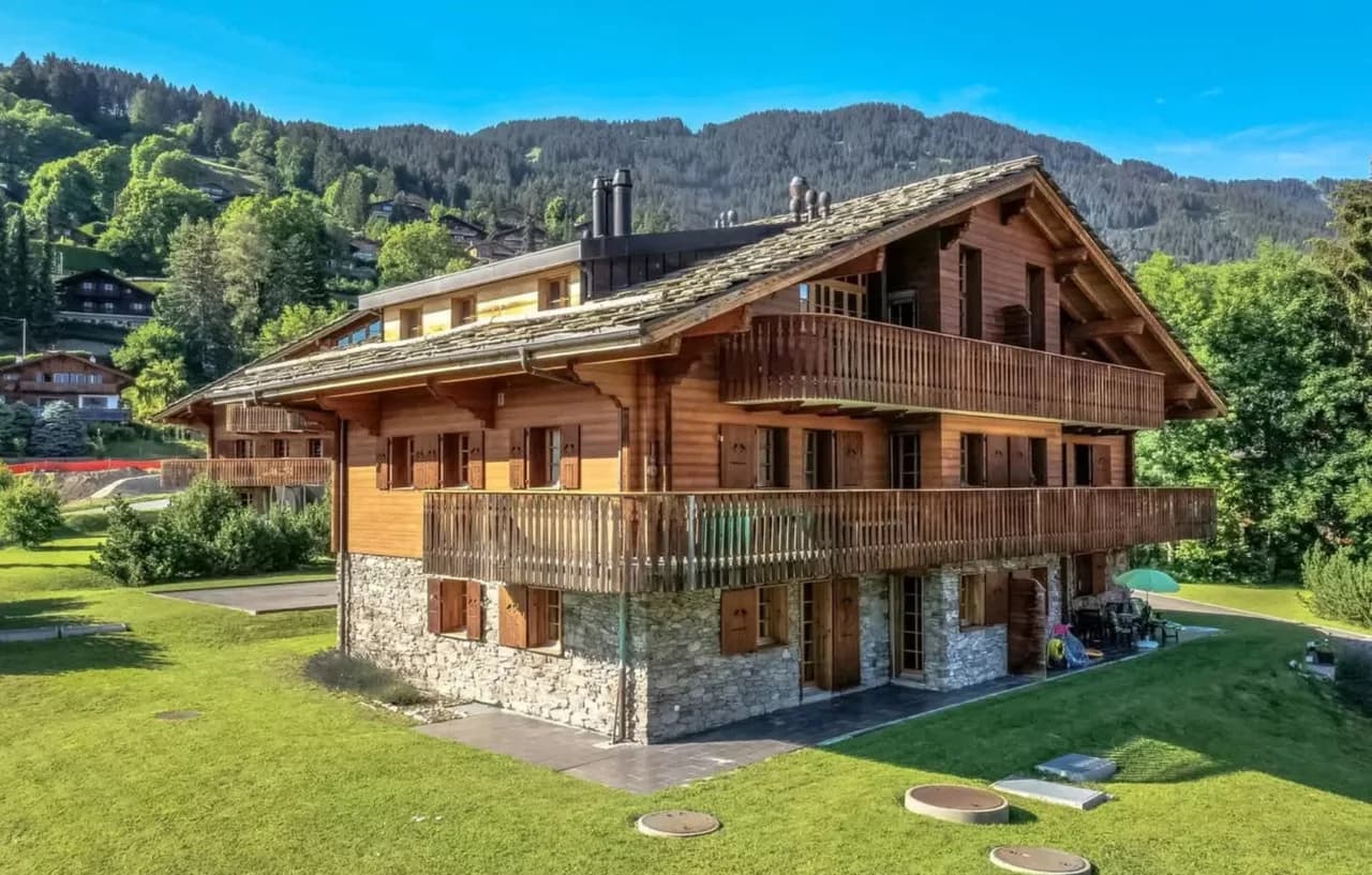 Cozy Swiss Apartment With Two Bedrooms