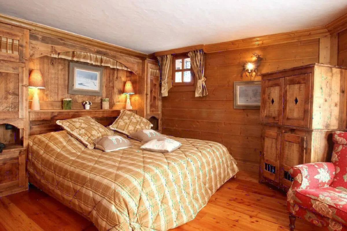 Courchevel Slopeside Chalet photo 4