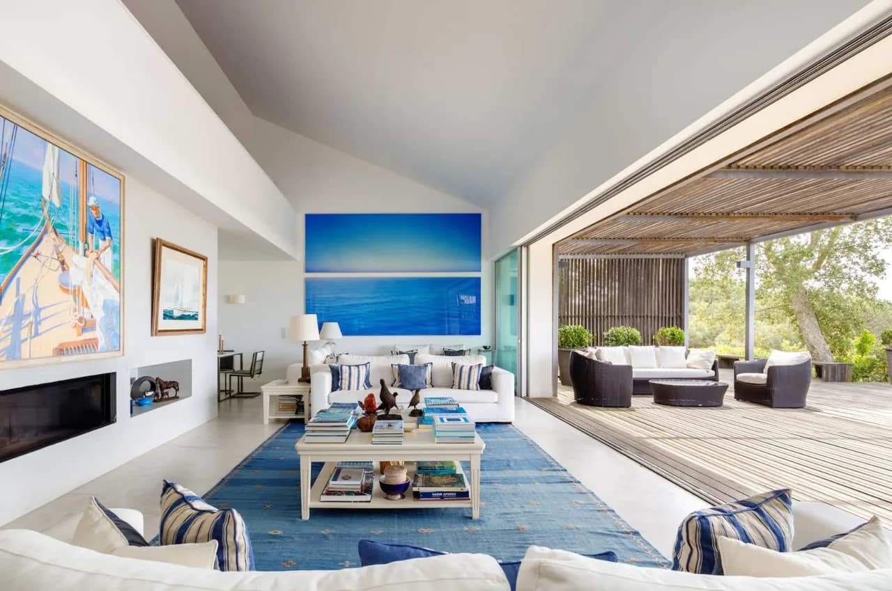 Modern Villa With Pool And Views photo 2