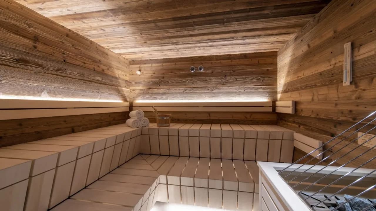 Contemporary Mountain Apartment With Spa Access photo 5