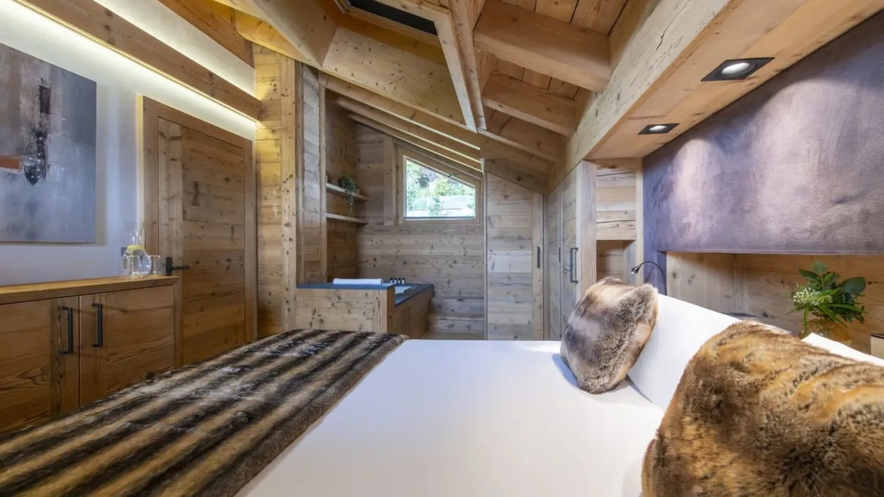 Chalet Douillet avec Jacuzzi Extérieur, photo 3