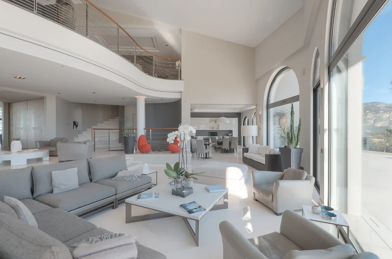 Elegant Villa With Fully Equipped Kitchens photo 4
