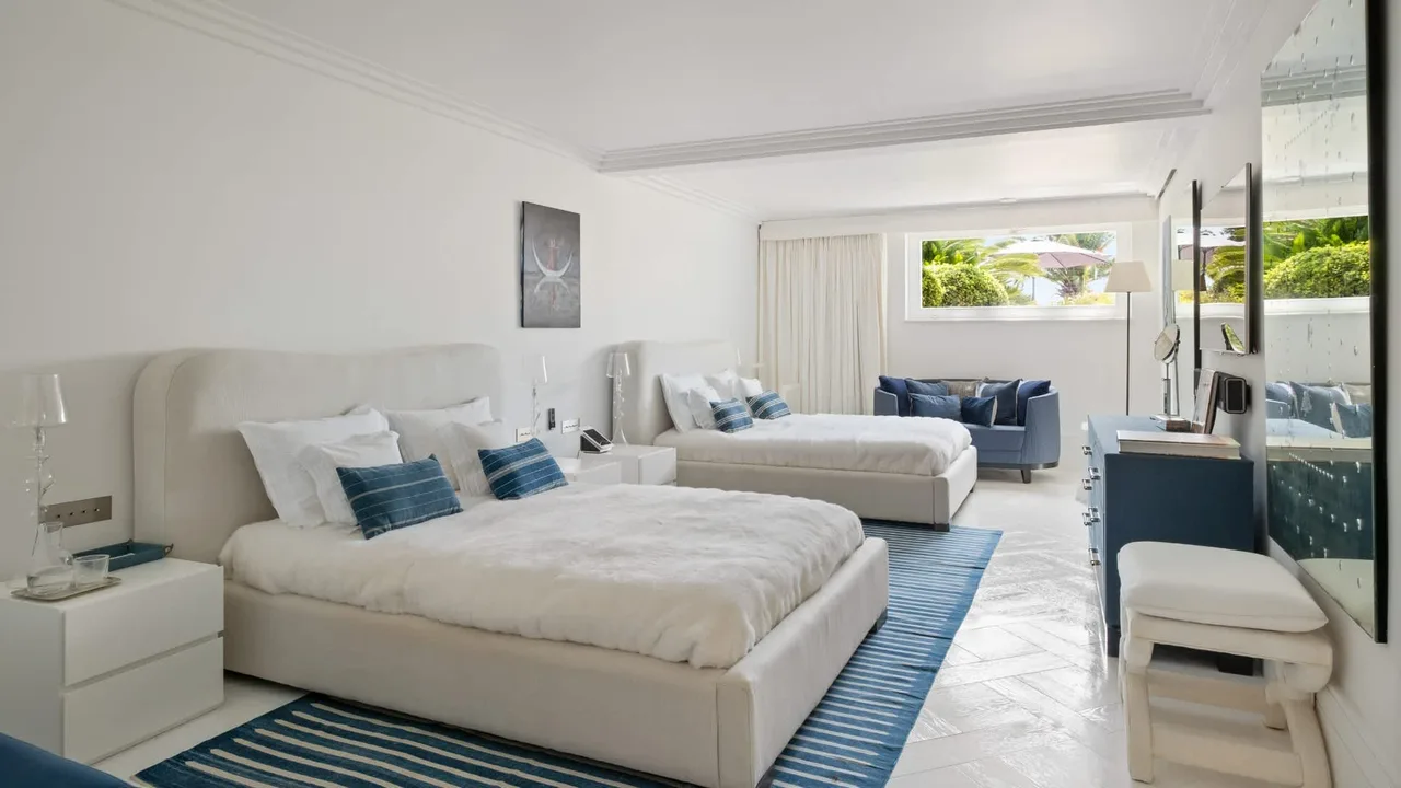 Verfeinerte Villa mit vier Luxus-Schlafzimmern, Foto 3