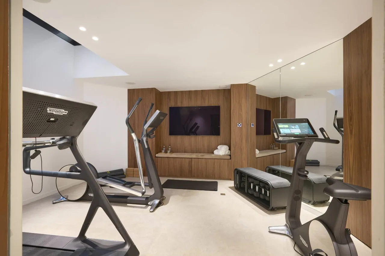 Elegante Villa con Instalaciones de Spa Privadas, foto 5