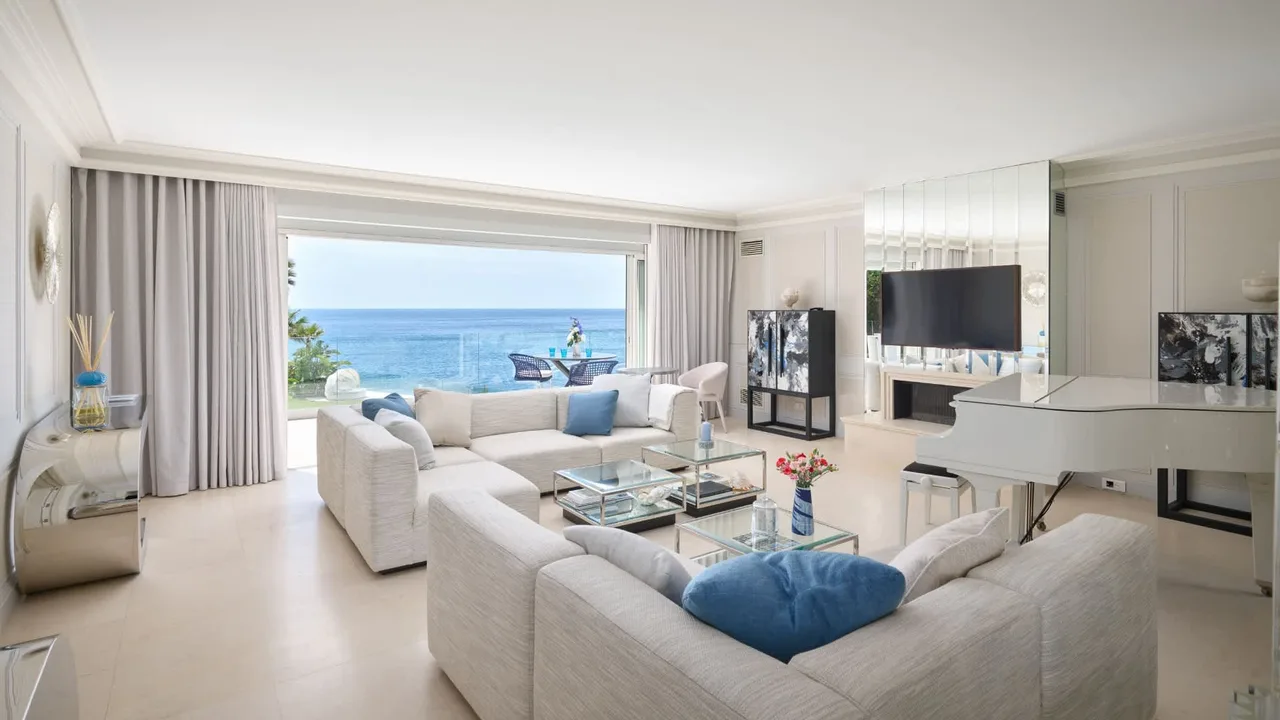 Exklusive Villa mit privatem Kino, Foto 2
