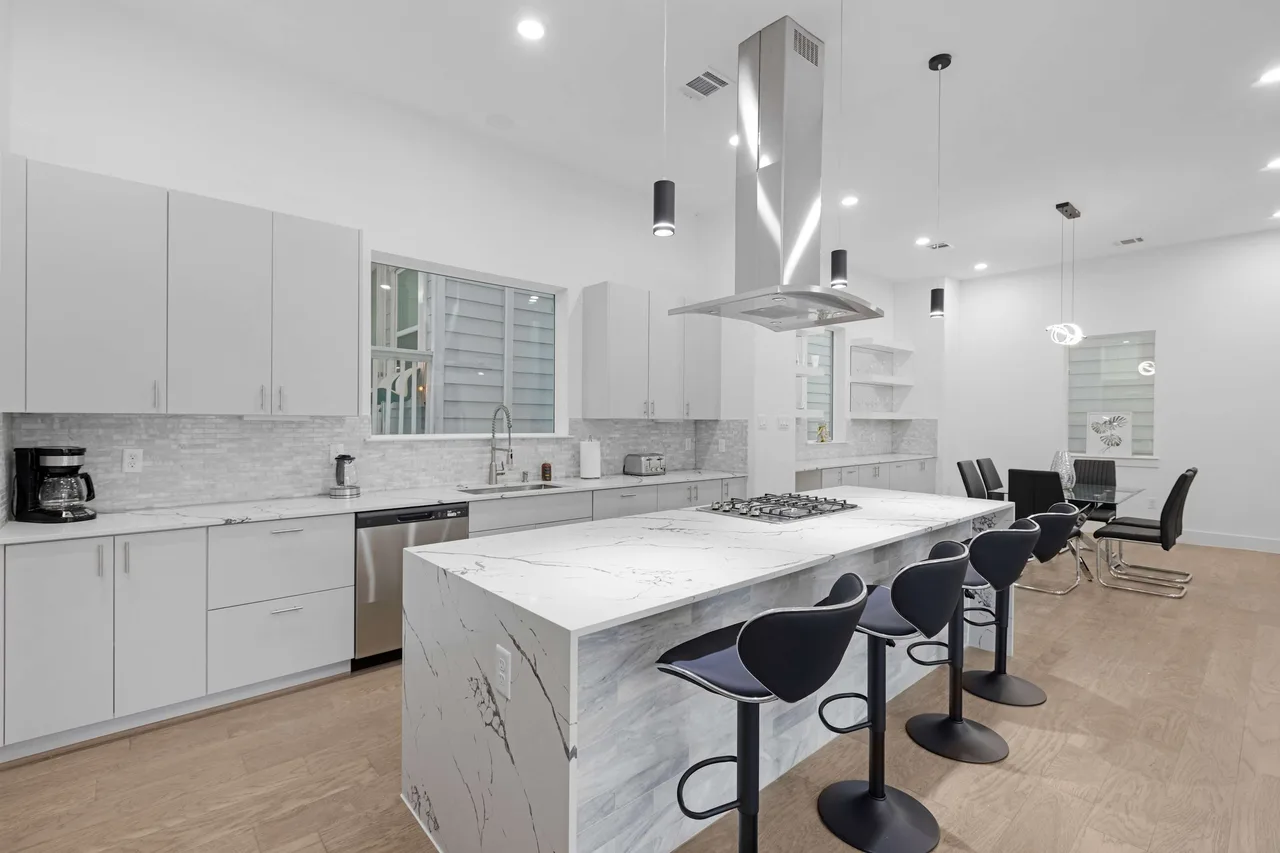 Two Neighboring Houston Homes for Large Groups photo 4
