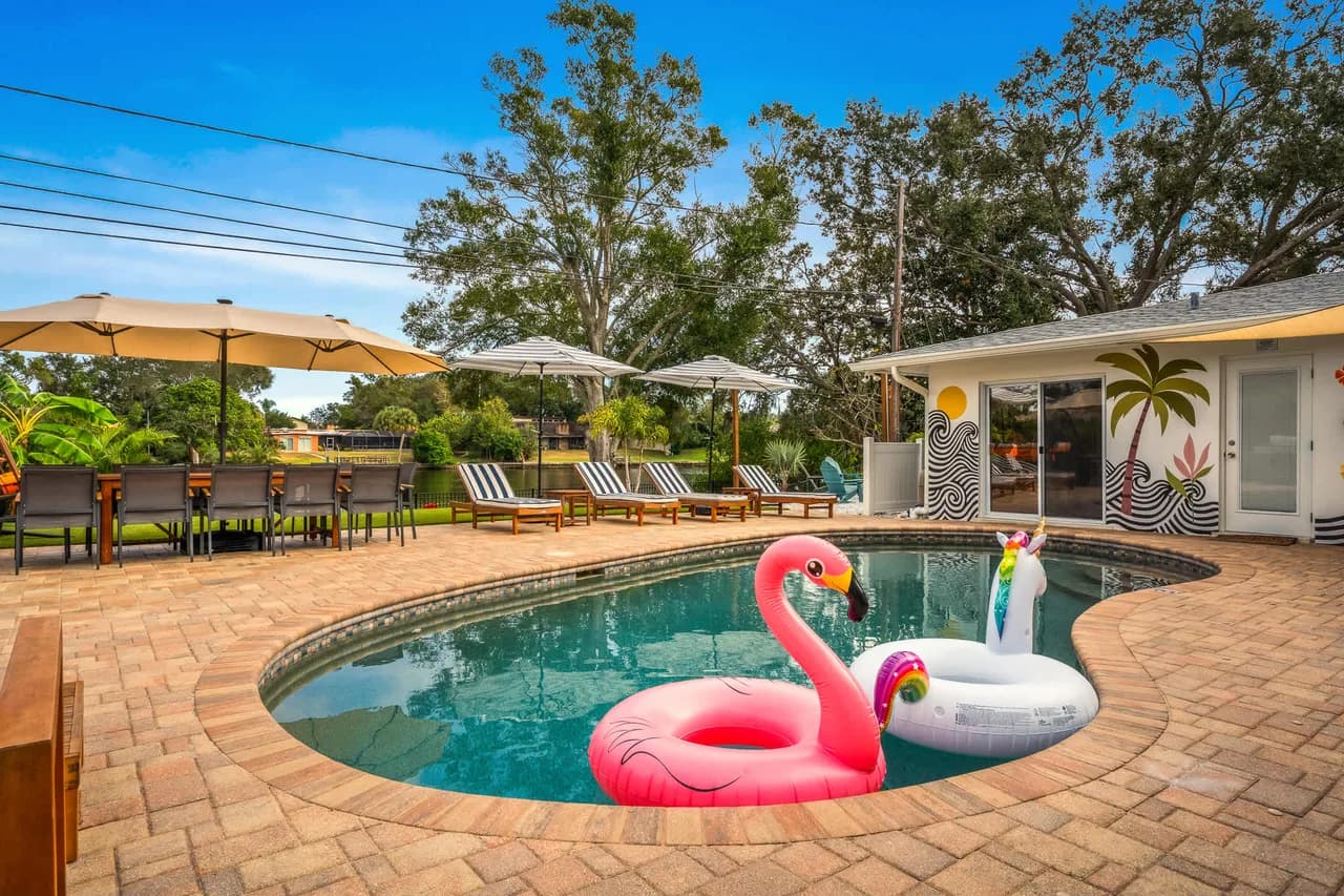 Waterfront Villa with Heated Pool in Largo Florida, foto 2