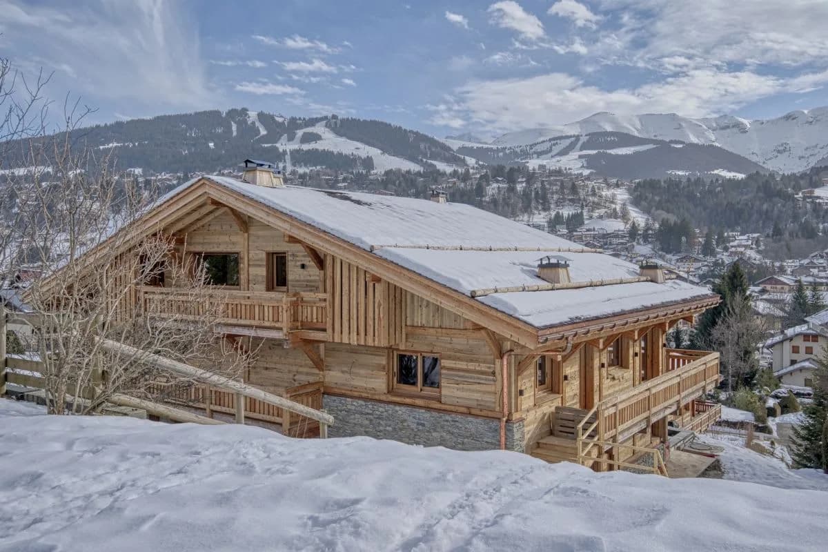 Modern Alpine Retreat With Mont Blanc Views