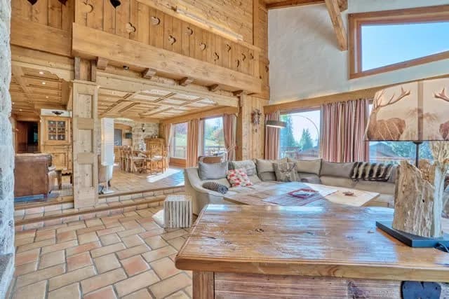 Chalet Tradicional con Montaña Contemporánea, foto 4