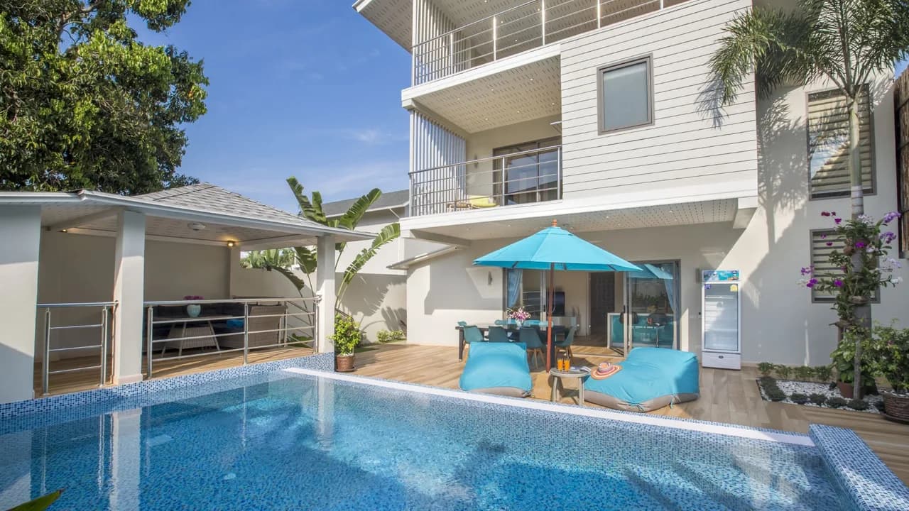 Relajada Villa Moderna con Piscina y Vista, foto 5