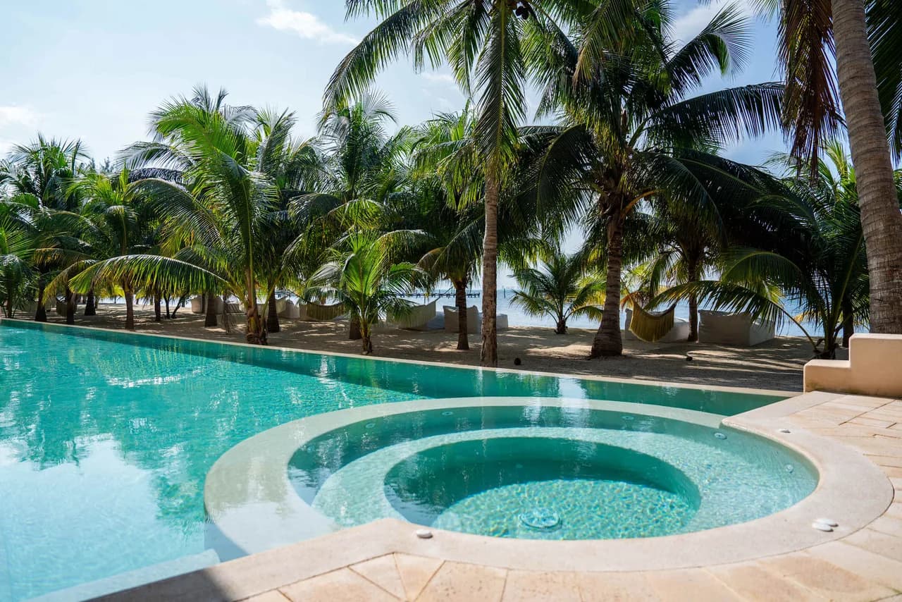 Beachfront Condo | 3BR | Family Getaway photo 4