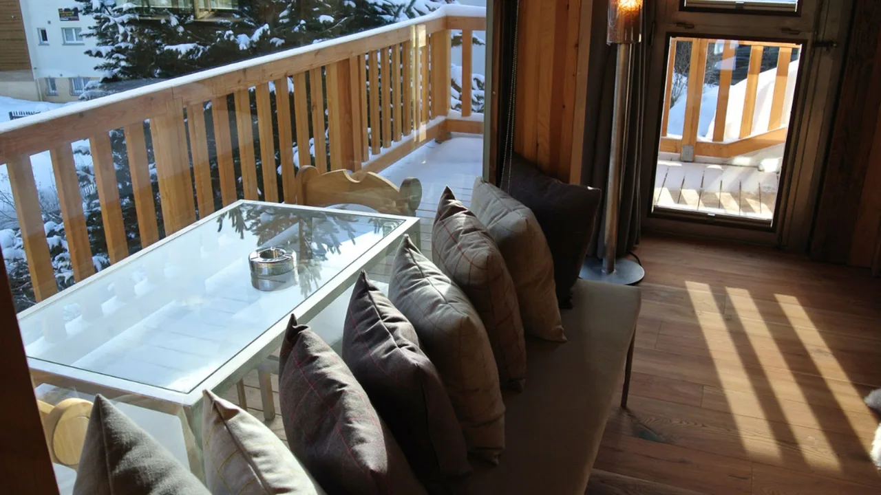 Panoramic Chalet With Outdoor Hot Tub photo 3