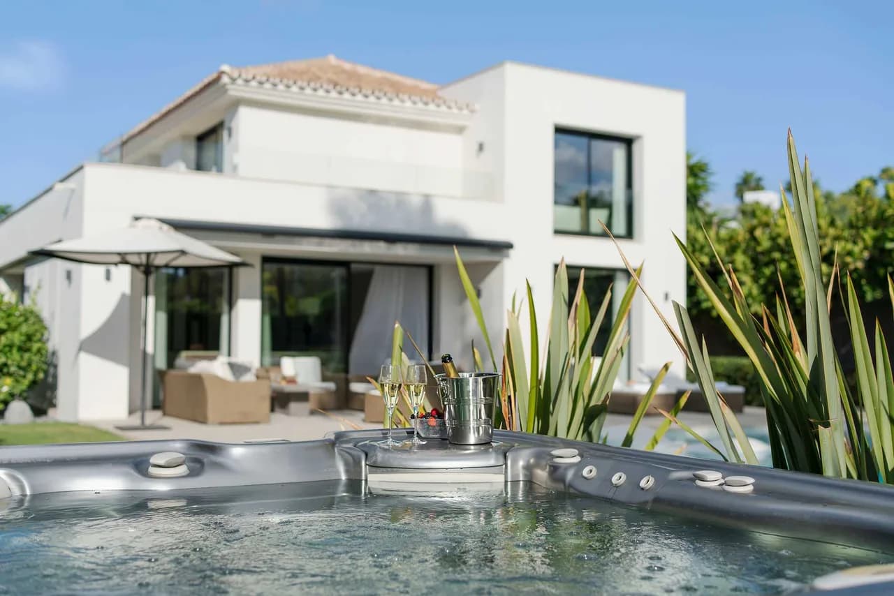 Villa with Private Heated Pool in Marbella, Foto 3