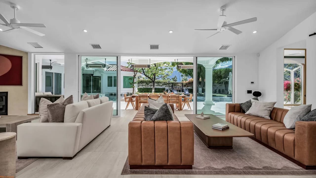 Luxury Poolside Estate in Palm Springs, foto 2