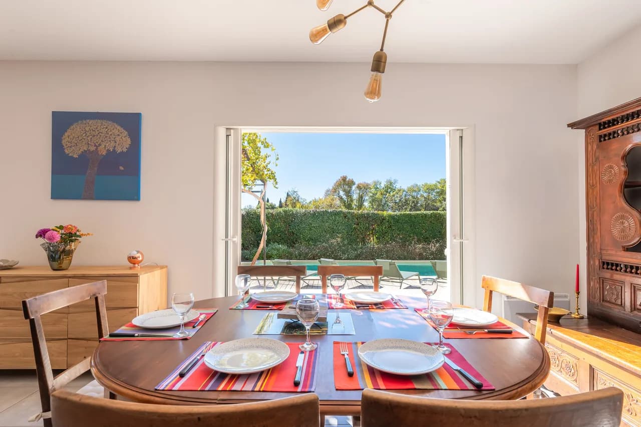 Air-Conditioned Three Bedroom Villa in France photo 3