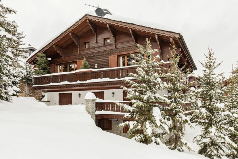 Grand Alpine Chalet With Indoor Pool