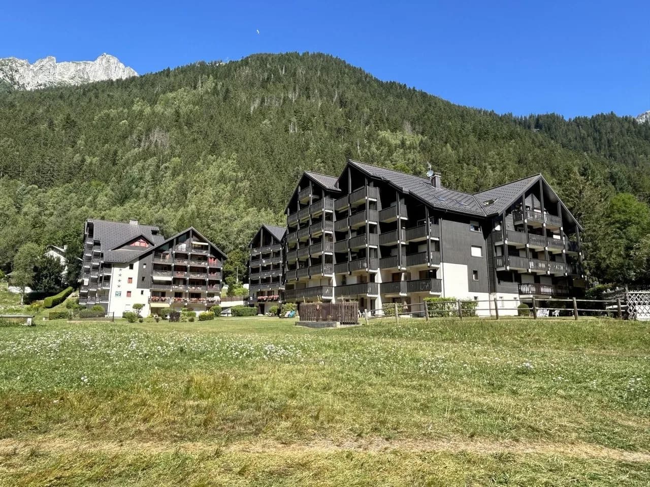 Charmant appartement sous les toits avec vue sur les montagnes, photo 5
