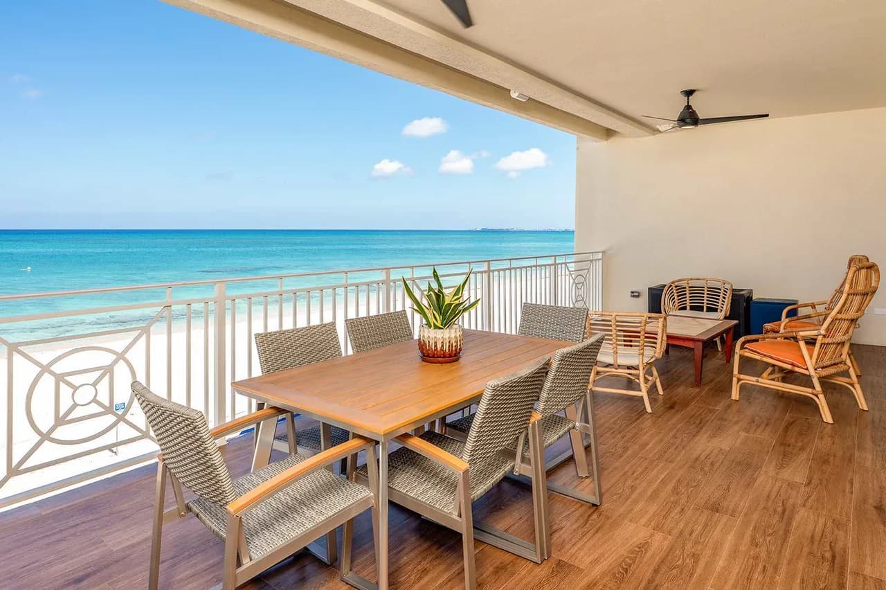 Oceanfront Three Bedroom Villa in Cayman photo 2