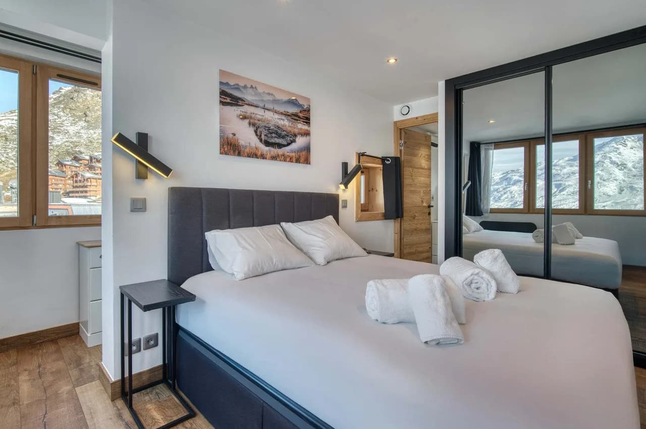 Chic Alpine Retreat Near Val Thorens Slopes photo 2