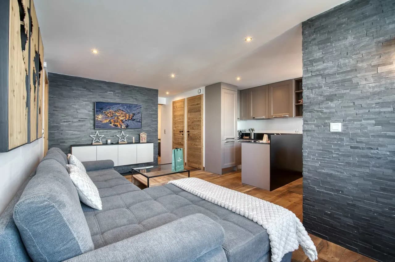 Chic Alpine Retreat Near Val Thorens Slopes photo 4