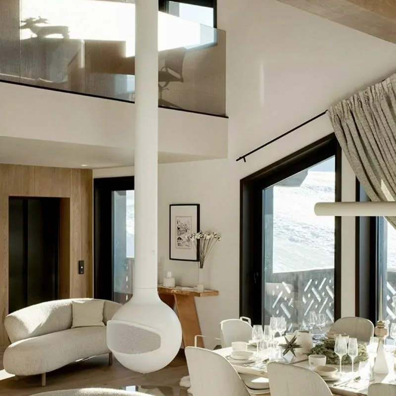 Fully Serviced Chalet Steps From Slopes photo 2