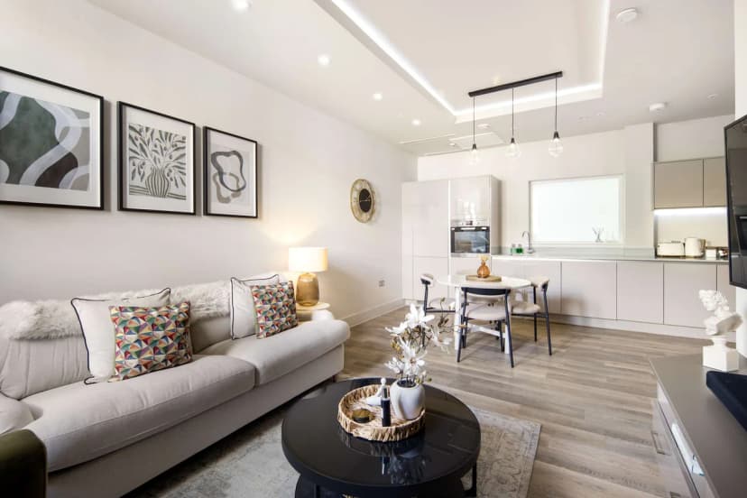 5 Mins Walk to Battersea Park | Battersea Retreat
