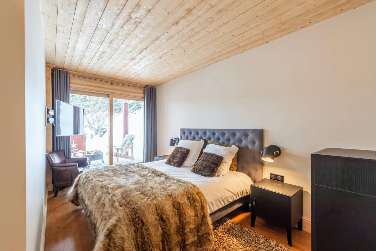 Einladender Rückzugsort in den Bergen mit rustikalem Design, Foto 4