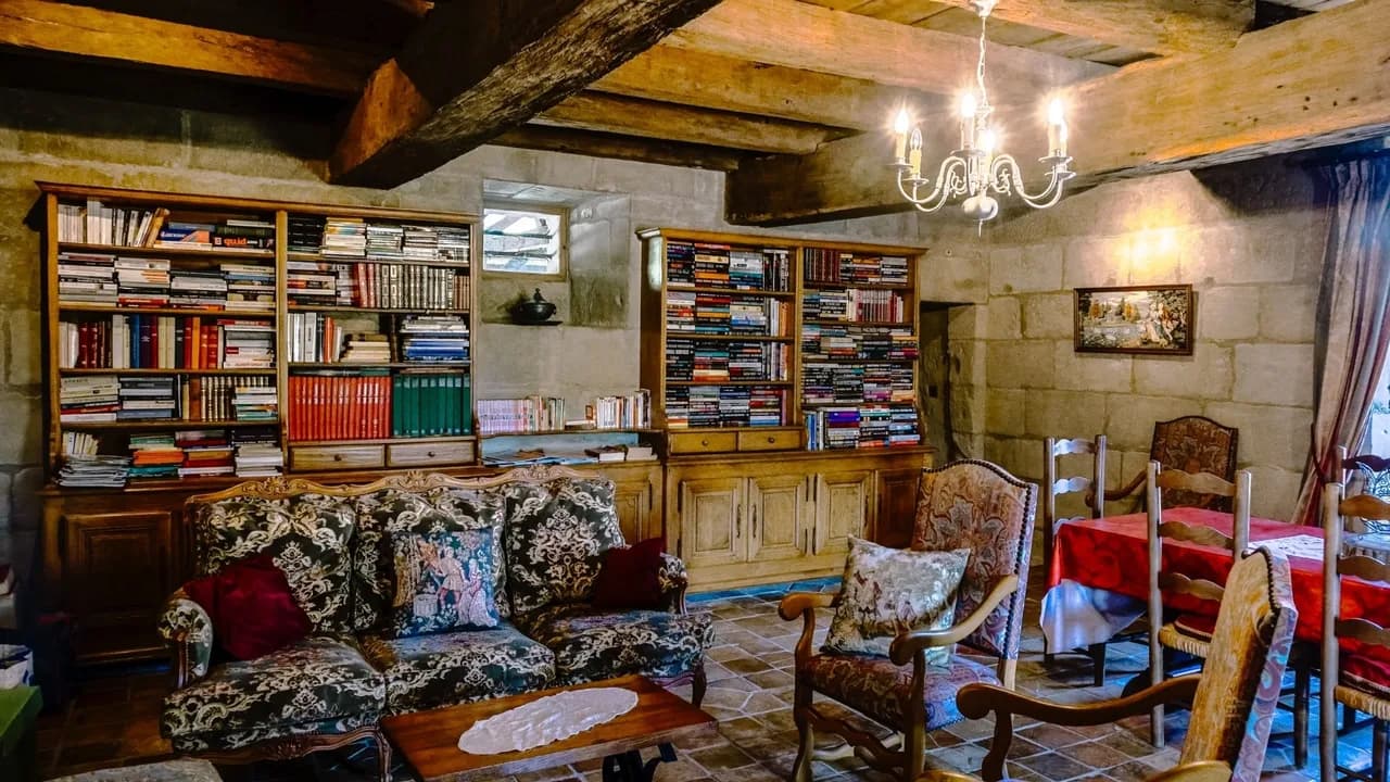 Exquisites historisches Schloss in der französischen Landschaft, Foto 4