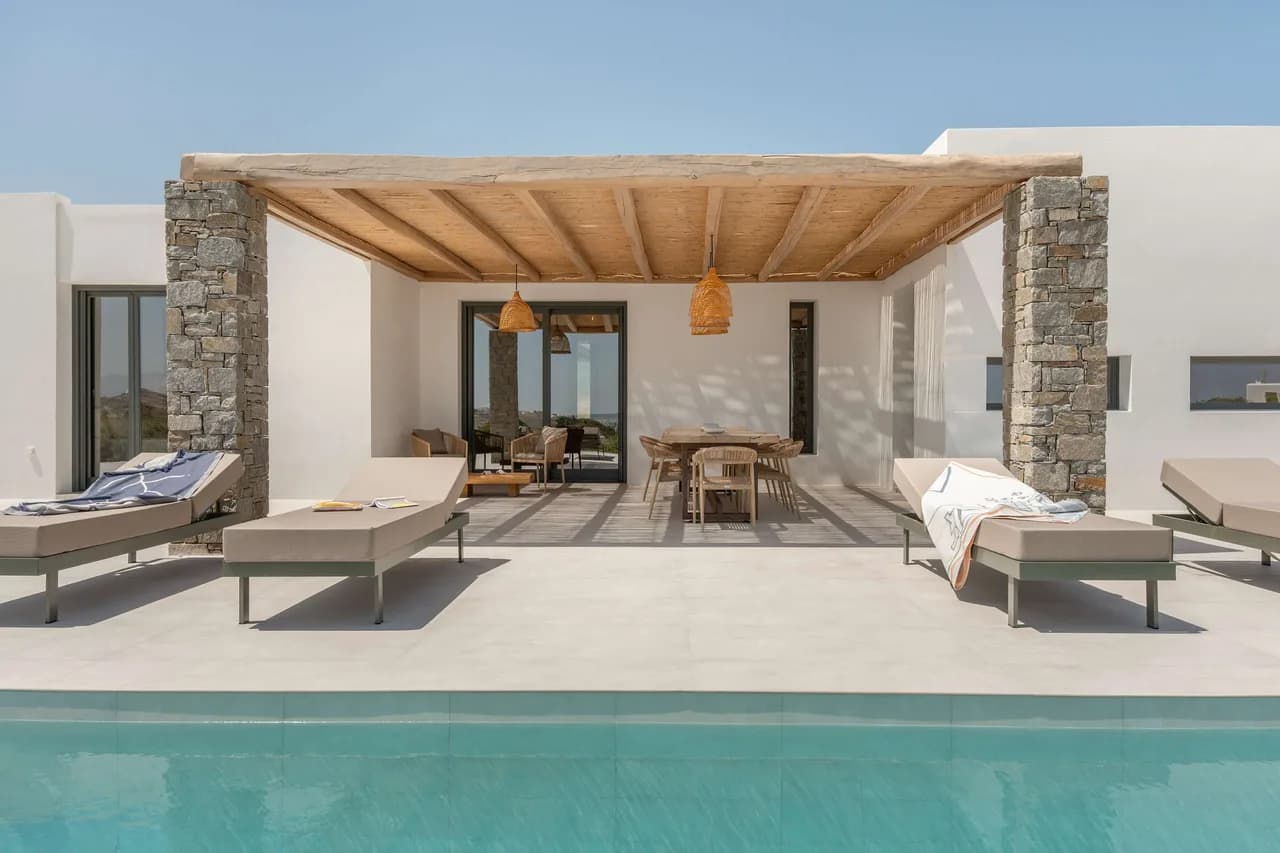 Tranquil Modern Villa With Private Pool photo 2