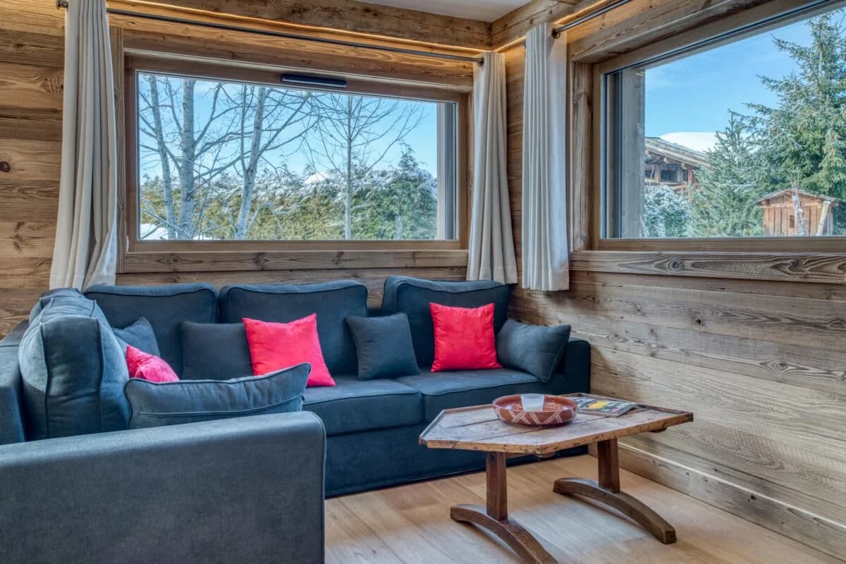 Warm Alpine Chalet With Fireplace photo 2