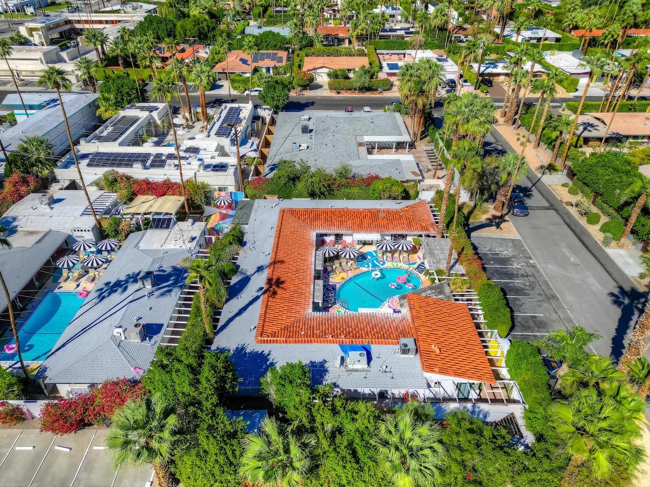 Sprawling Twenty-Three Bedroom Resort in Palm Springs, foto 4