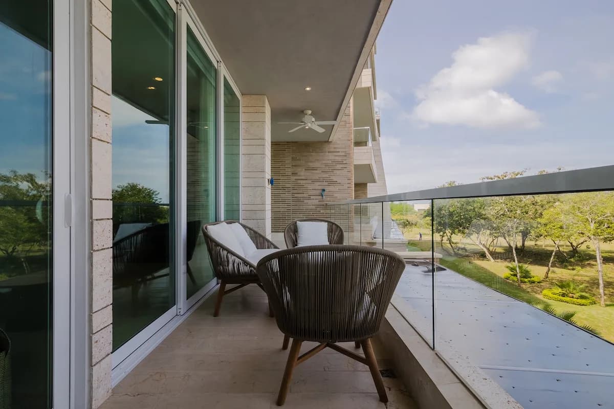 Calablanca retreat with pool and beach access photo 5