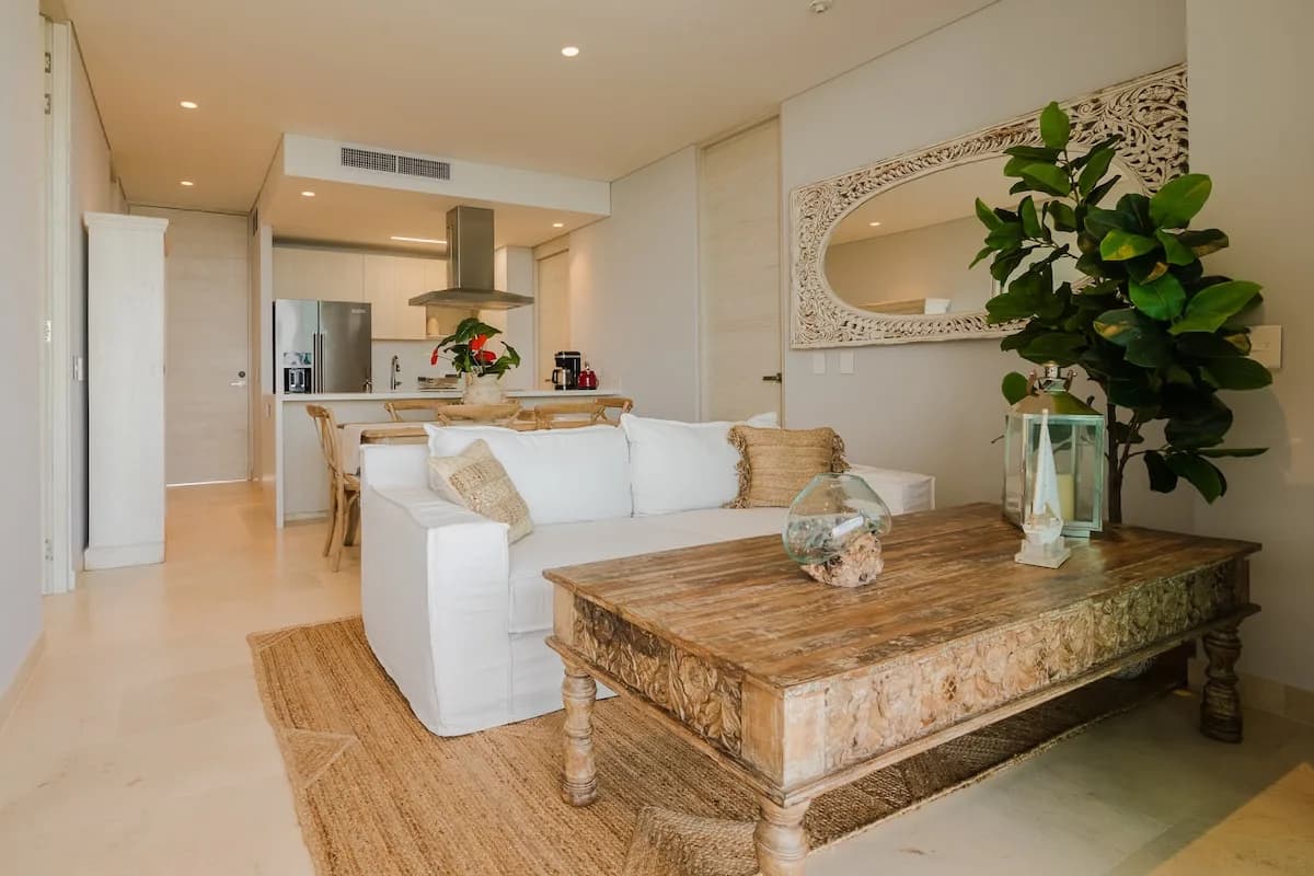 Calablanca waterfront retreat with pool photo 2