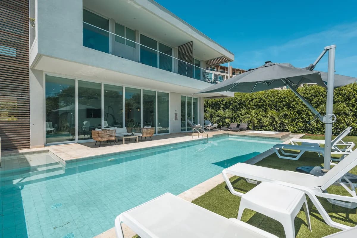 Poolside Villa with Spa in Cartagena photo 2