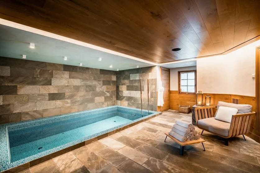 Chalet mit Ski-Zugang und Innenpool, Foto 3