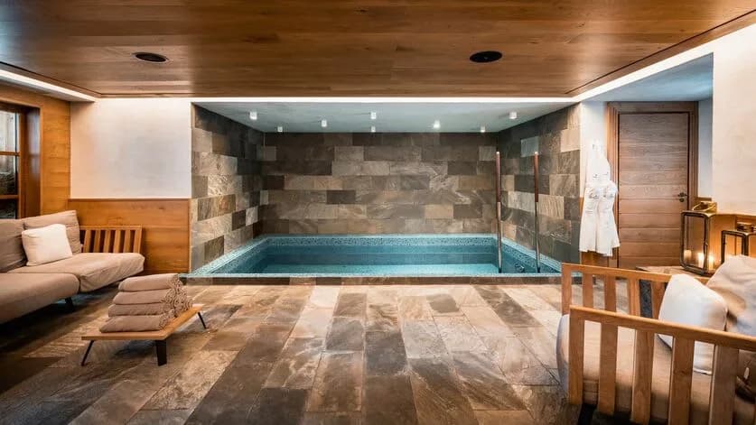 Chalet mit Ski-Zugang und Innenpool, Foto 4