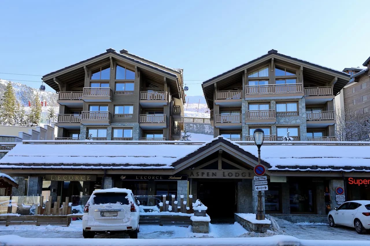 Relaxing Courchevel Apartment With Mountain Views photo 3