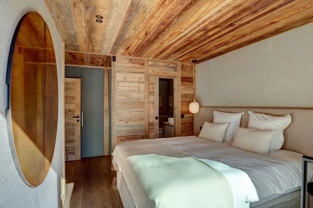 Elegant Ski Chalet With Full Services photo 3