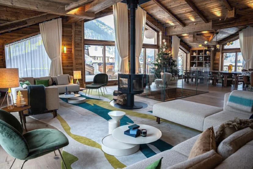 Luxury Alpine Chalet with Private Spa
