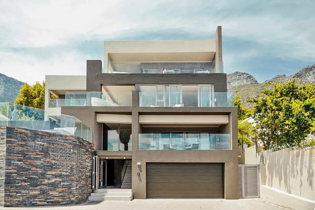 Villa mit Meerblick mit neun Schlafzimmern in Camps Bay, Foto 4