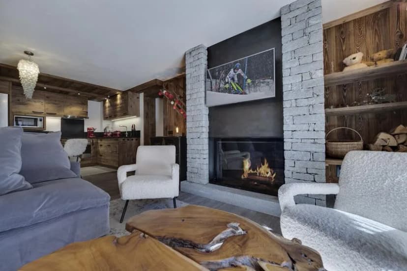 Cozy Alpine Retreat With Fireplace