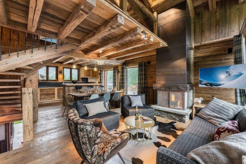 Spacious Alpine Chalet Near Val d’Isère Center