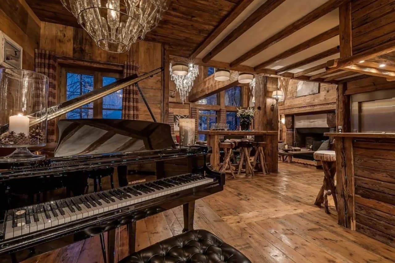 Ski In Chalet With Private Spa photo 4